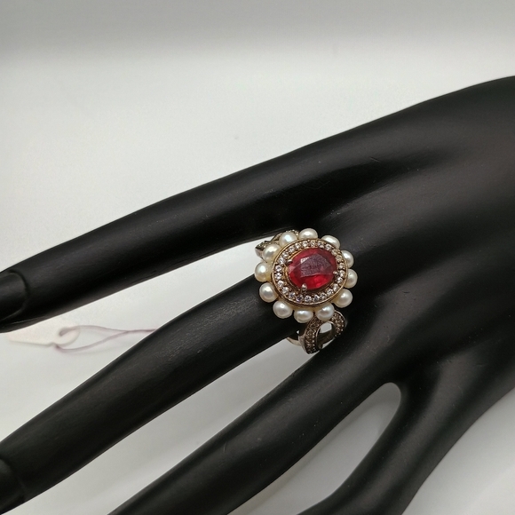 Elegant Pearl and Ruby Gemstone Ring Size 8 - Picture 1 of 9